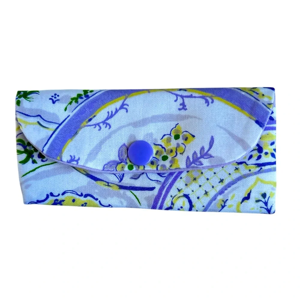 HAND CRAFTED Colorful Floral Fabric 100% Cotton Lipstick Cozy Pocket Holder - Picture 3 of 7
